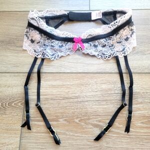 2015 Victoria's Secret Super Sexy Black Lace Sheer Goth Garter Belt XS